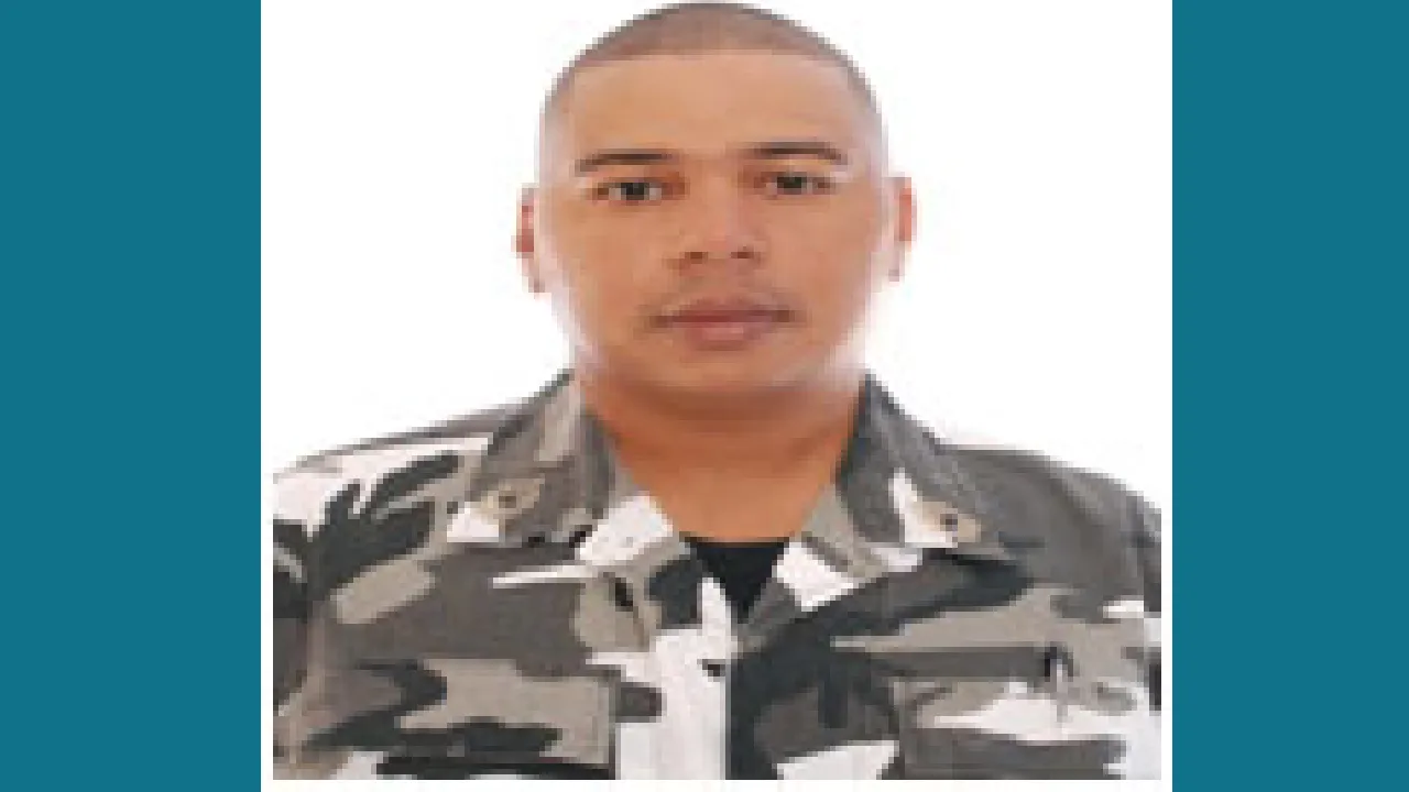 Historia y evolución de las armas de fuego para el hombre 1 LIC. HÉCTOR A. UCETA PERALTA (Zambá)