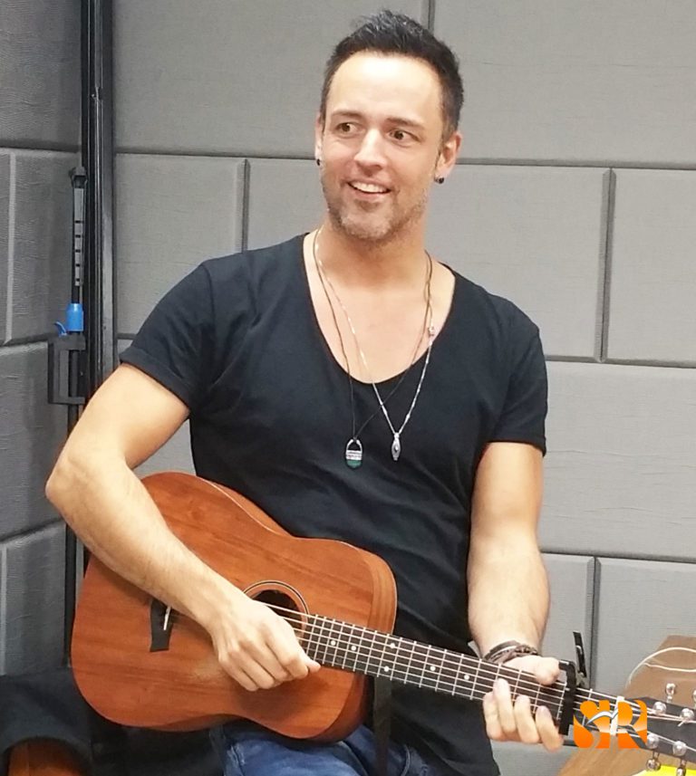 Artista canadiense hará álbum de bachata 5 Artista canadiense hará álbum de bachata