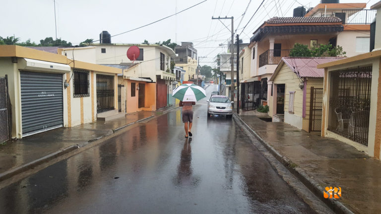 Siguen incesantes lluvias en Santiago Rodríguez por huracán María