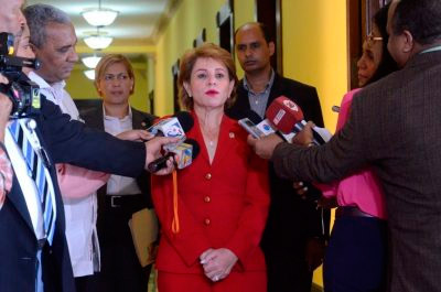 Lucía Medina dice según Constitución 2015, Danilo puede ir por reelección 4 Lucía Medina dice según Constitución 2015, Danilo puede ir por reelección