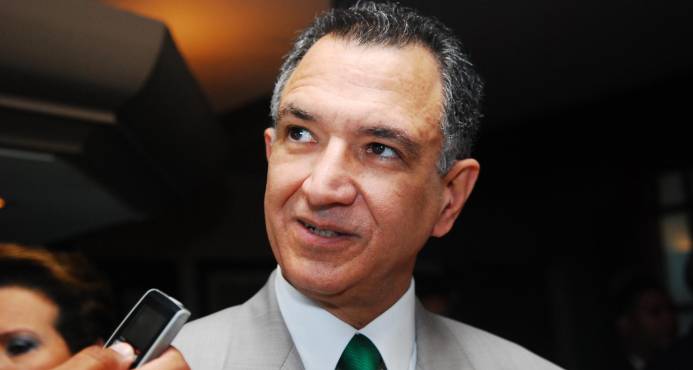 Video: Detalles del presunto plan denunciado por un embajador que busca traer haitianos a RD y desestabilizar el gobierno de Danilo Medina 4 Video: Detalles del presunto plan denunciado por un embajador que busca traer haitianos a RD y desestabilizar el gobierno de Danilo Medina