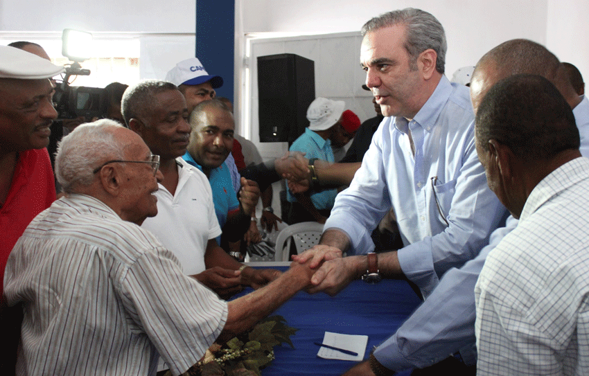 ELIAS PIÑA: Abinader urge modelo gobierno que priorice en necesidades comunitarias 1 Abinader