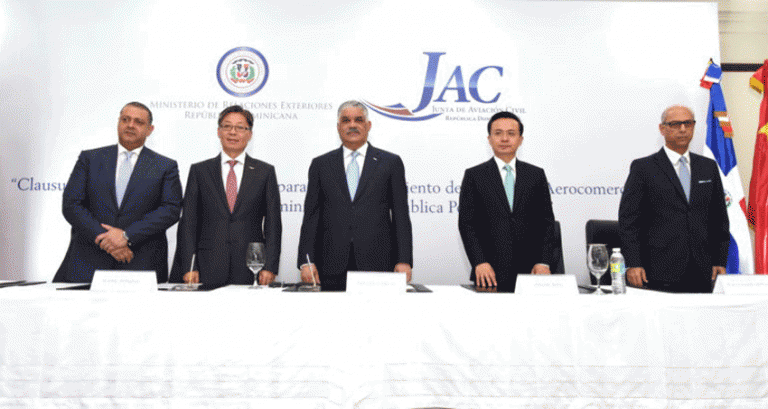 República Dominicana y China avanzan sobre un acuerdo de servicios aéreos