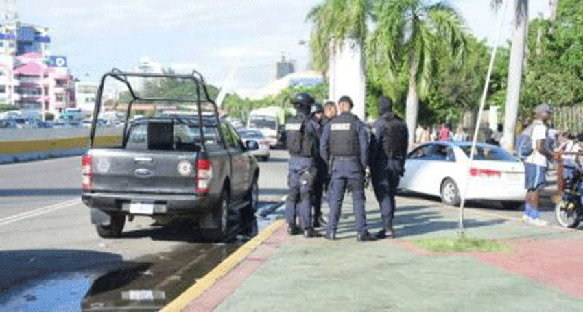 Cientos de militares vigilan el Gran Santo Domingo por amenaza protestas 1 MILITARES