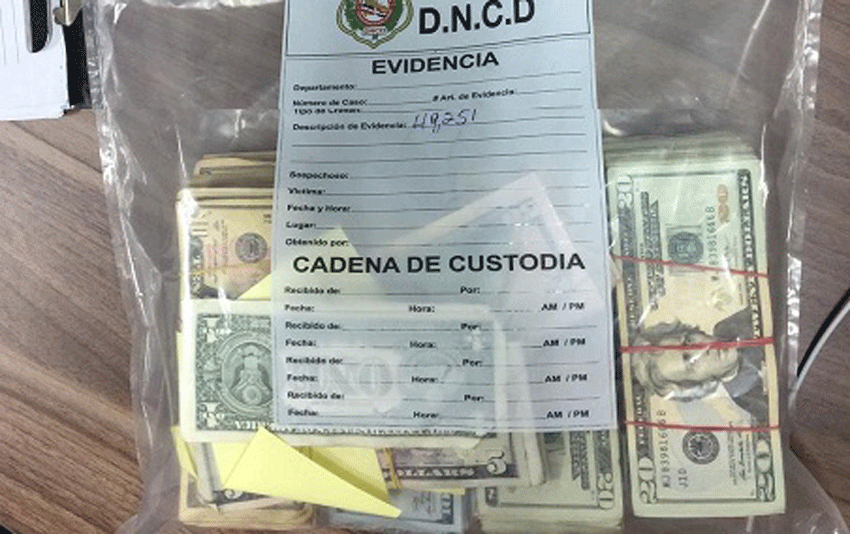 Decomisan 49.361 dólares furgoneta llegó al puerto de Santo Domingo 1 dólare incautado