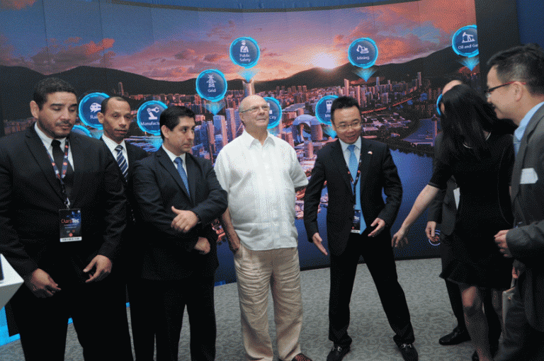 Hipólito promete un gobierno moderno aplicado a la innovación tecnológica