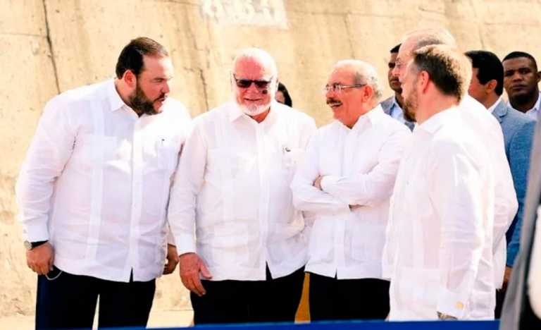 Víctor Gómez y Enrique Ramírez atizan el tema reelección frente a Danilo 4 Víctor Gómez y Enrique Ramírez atizan el tema reelección frente a Danilo