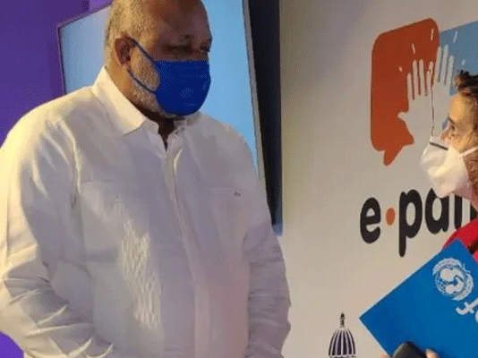 Educación recibe dos plataformas docencia digital