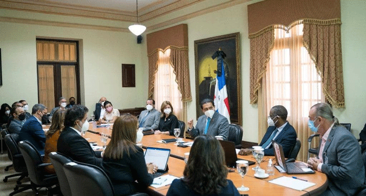 MP y otras autoridades ejecutan acciones para desmantelar fabricas de bebidas adulteradas