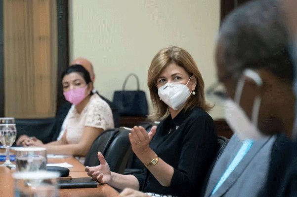 vice presidenta raquel FE