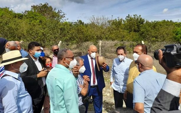 Niegan acceso Punta Catalina senadores investigan contaminación