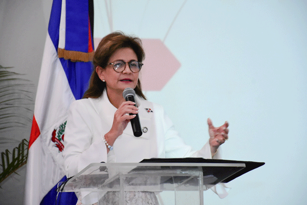 La Vice opina debe ser consensuado un aumento general de salarios