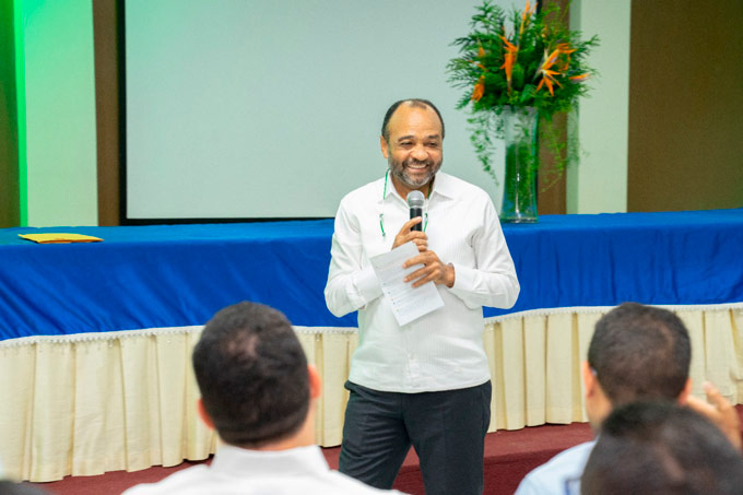 COOPSANO realizó la magistral conferencia: del negocio a la empresa 1 Coopsano Luis Marino Lopez 1