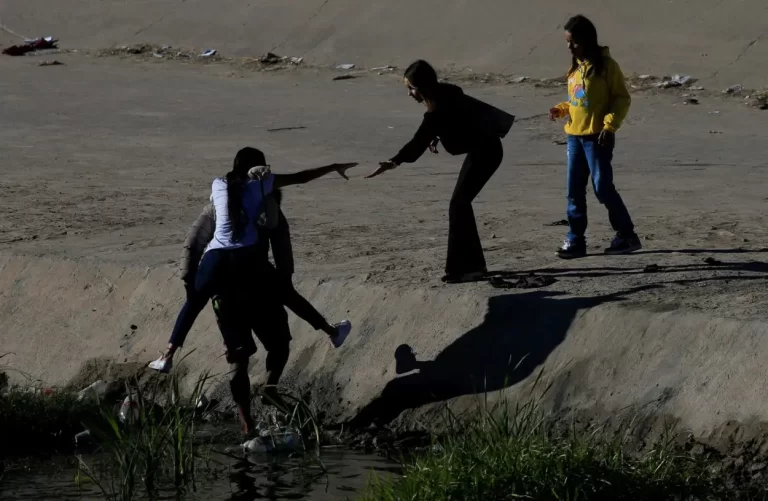 Joven gasta RD$800 mil para irse a EEUU vía Guatemala