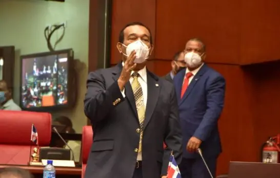 Senador califica de abusiva ley Seguridad Social y urge modificación