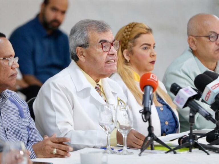 Hoy inicia paro por 48 horas del Colegio Médico contra ARS 2 Hoy inicia paro por 48 horas del Colegio Médico contra ARS