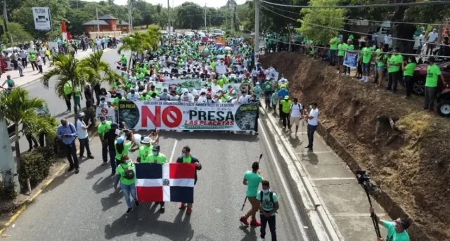 Ratifican rechazo a construcción presa 1 protesta e1677358285735