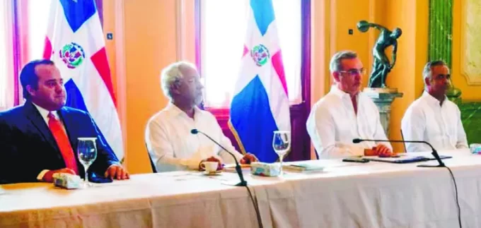 Gobierno y la ADP acuerdan mejorías para la educación 3 Gobierno y la ADP acuerdan mejorías para la educación