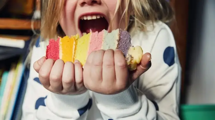 ¿La comida ultraprocesada vuelve a los niños “adictos” a alimentos poco saludables?