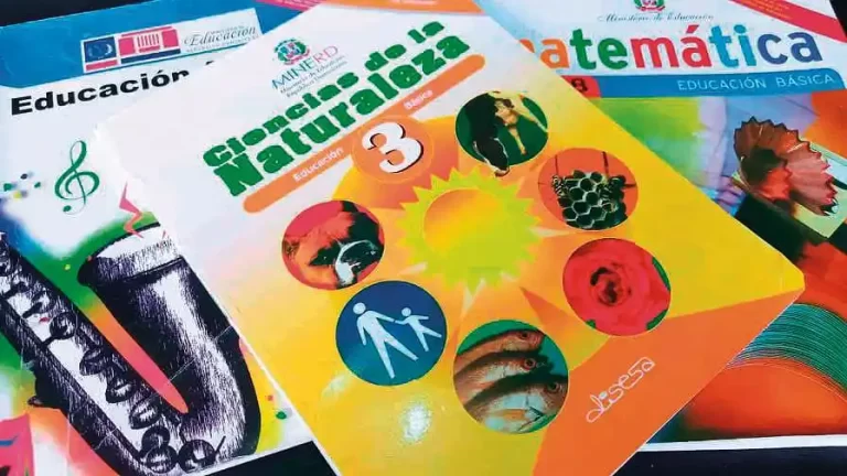 Sale a relucir otro «maco» más en libros editados por Educación