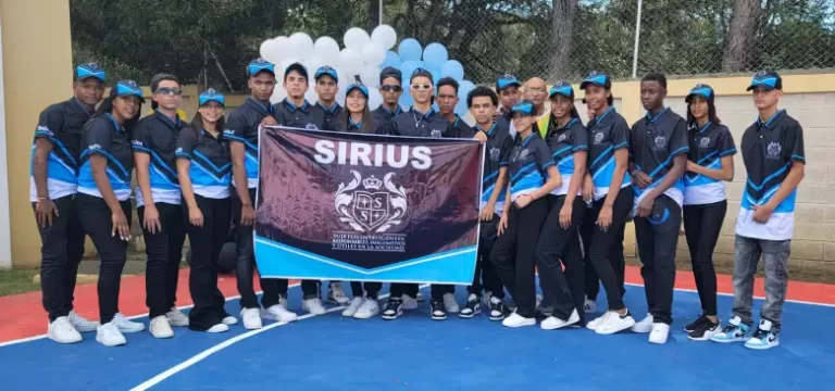 Promoción del liceo Marino Almonte celebra lanzamiento de la promoción Sirius