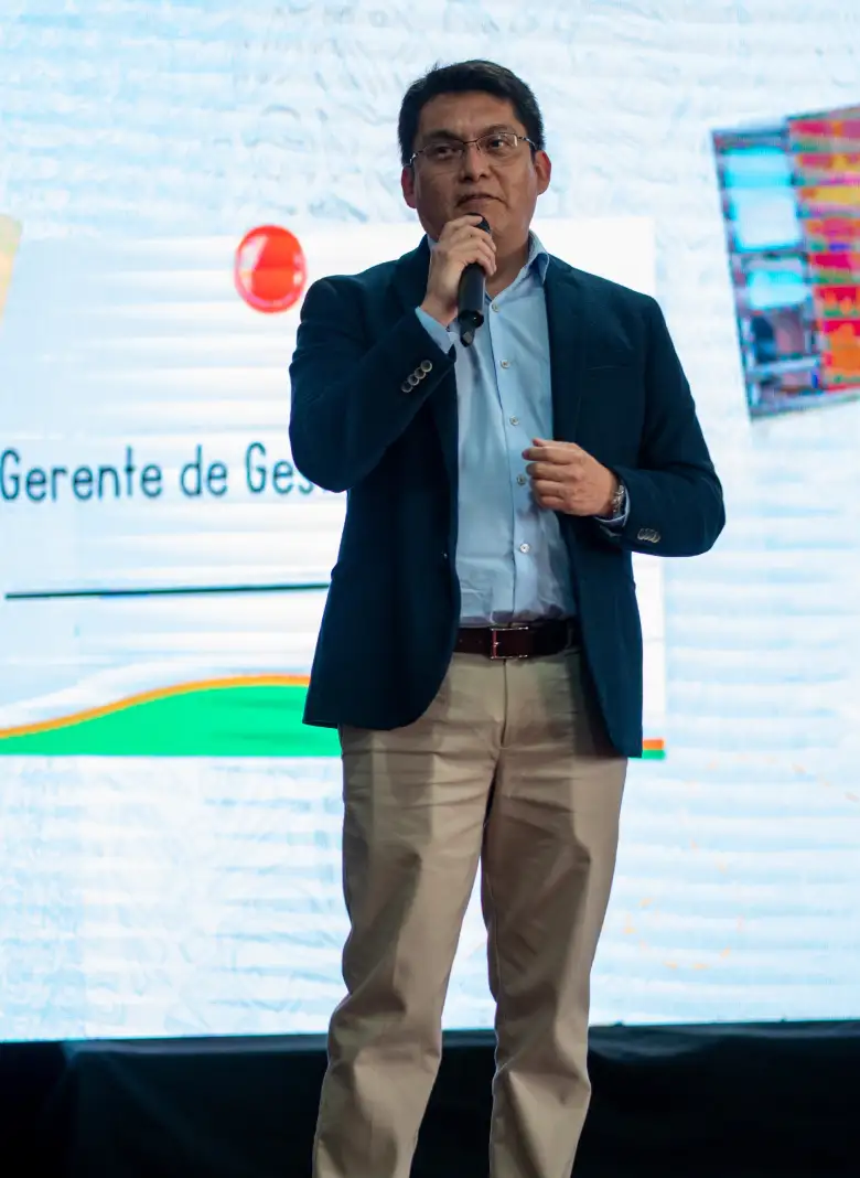 Ubaldo Dedios - gerente de Gestión Humana.