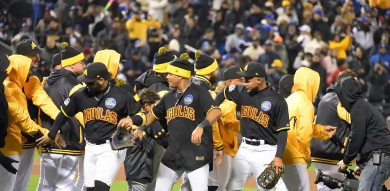 Aguilas triunfan USA FE