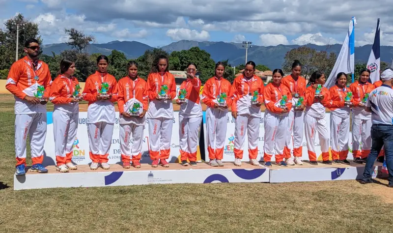 Santiago Rodríguez obtiene plata en Juegos Nacionales Escolares 1 Santiago Rodriguez Barahona softbol 1