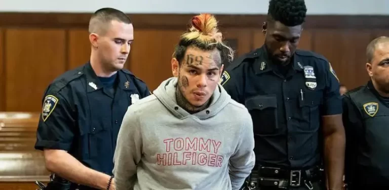Tekashi 69 venderá bienes para pagar sentencia de casi 10 millones dólares por golpe a una stripper