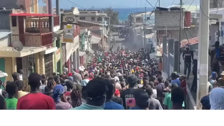 Guy Philippe llama a la desobediencia civil en Haití