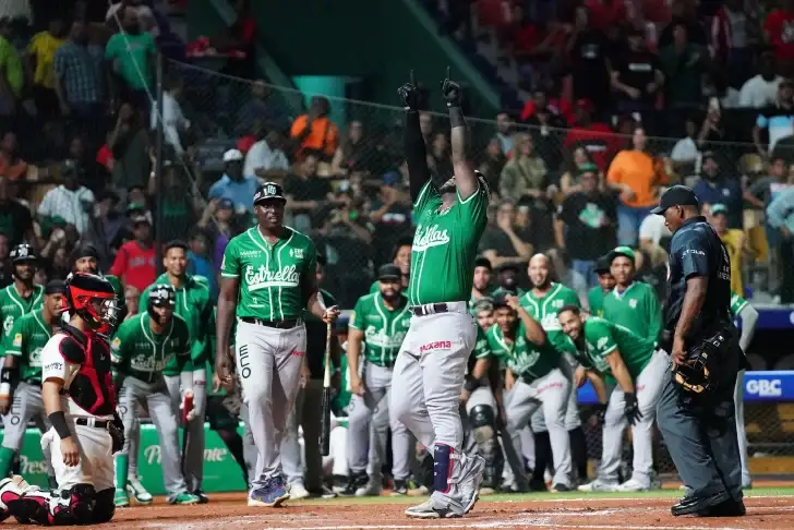 Lewin y Sanó ponen el poder y Rogers el dominio en triunfo de Estrellas
