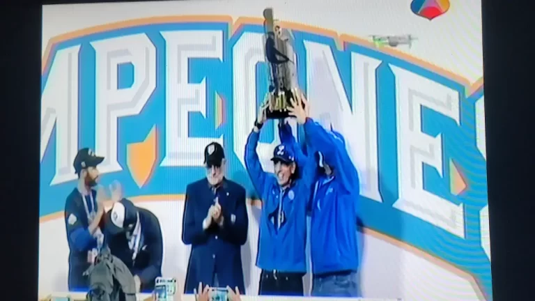 Licey logra la corona 24: «El que gana es quien goza», LICEY CAMPEÓN