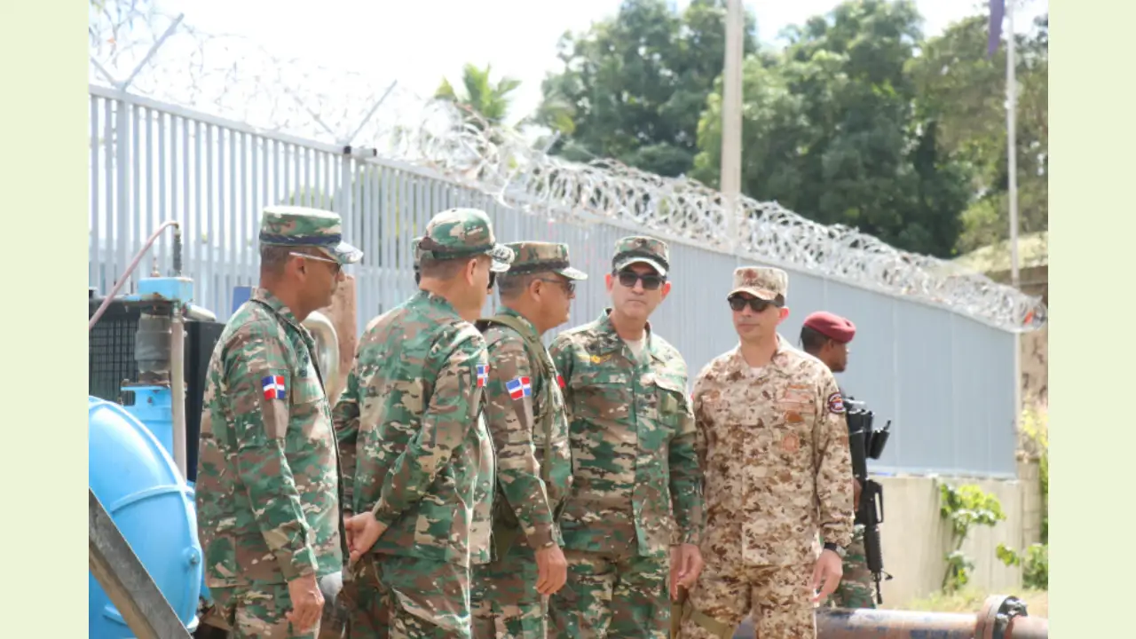 Ministro de Defensa Carlos Luciano Diaz Morfa FE