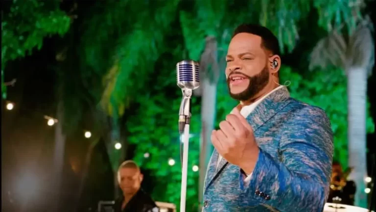 «Ella está en mi almohada» o «ella es señal nueva»: ¿qué es lo que dice la canción de Yiyo Sarante?