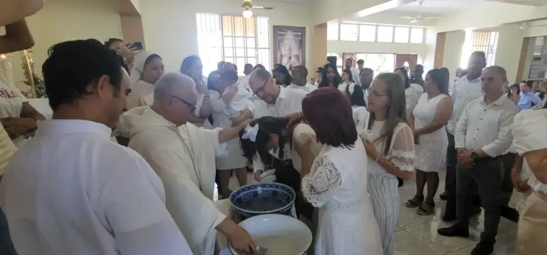 Video - Celebran bautizos durante el Novenario de la Virgen de Fátima en la parroquia San Ignacio de Loyola 1 Video – Celebran bautizos durante el Novenario de la Virgen de Fátima en la parroquia San Ignacio de Loyola