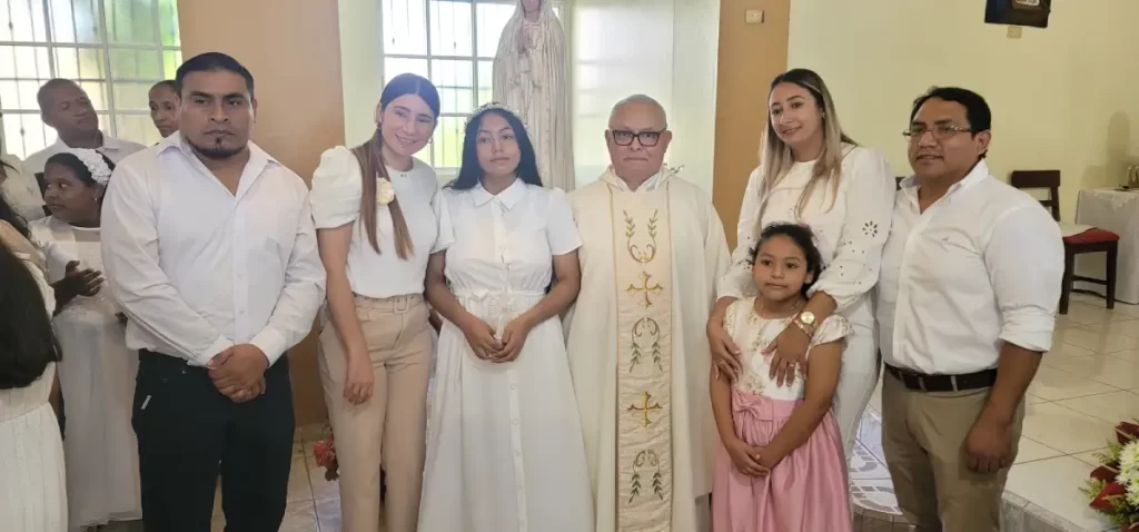 Bautizo Colegio Parroquial mayo 2024 3