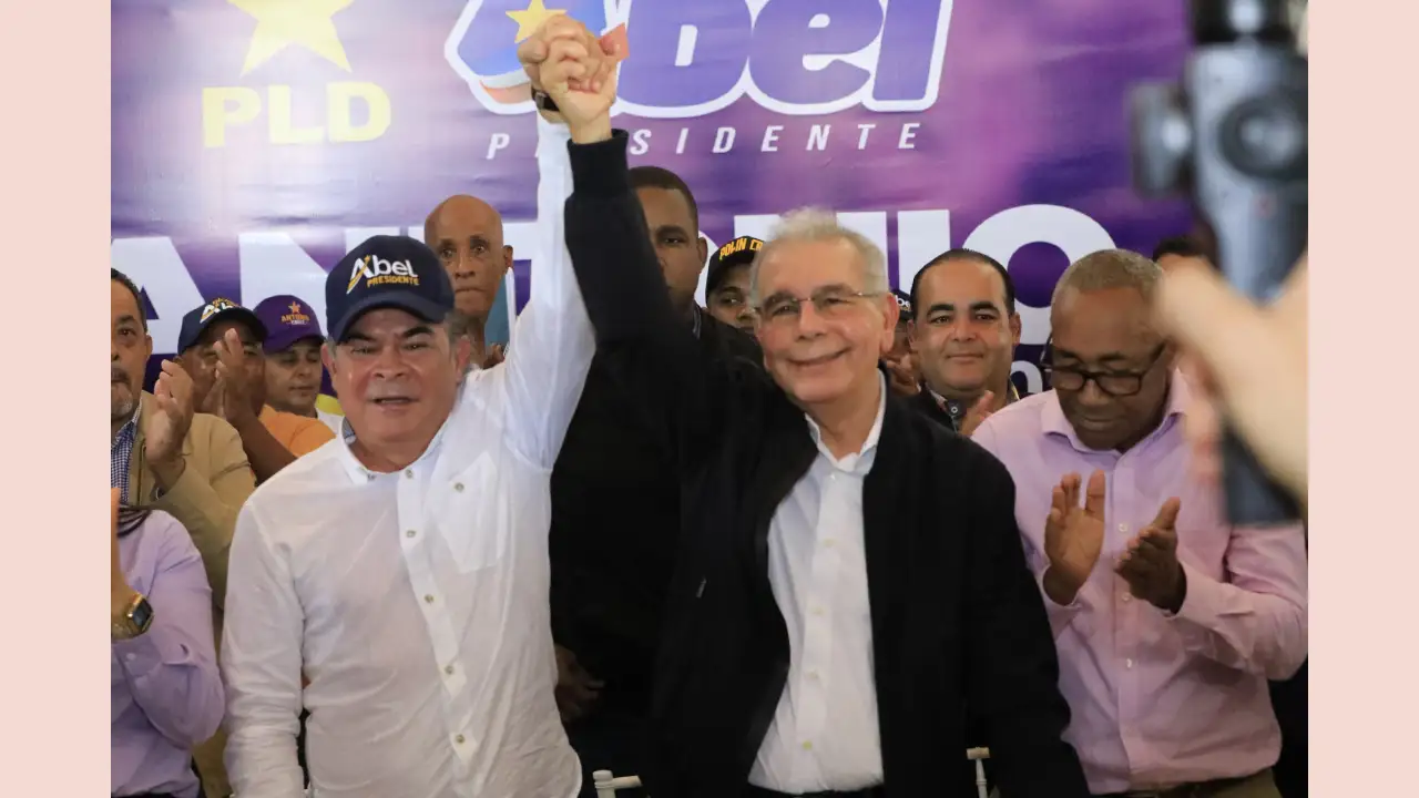 Danilo Medina y Antonio Cruz proclamacion 1