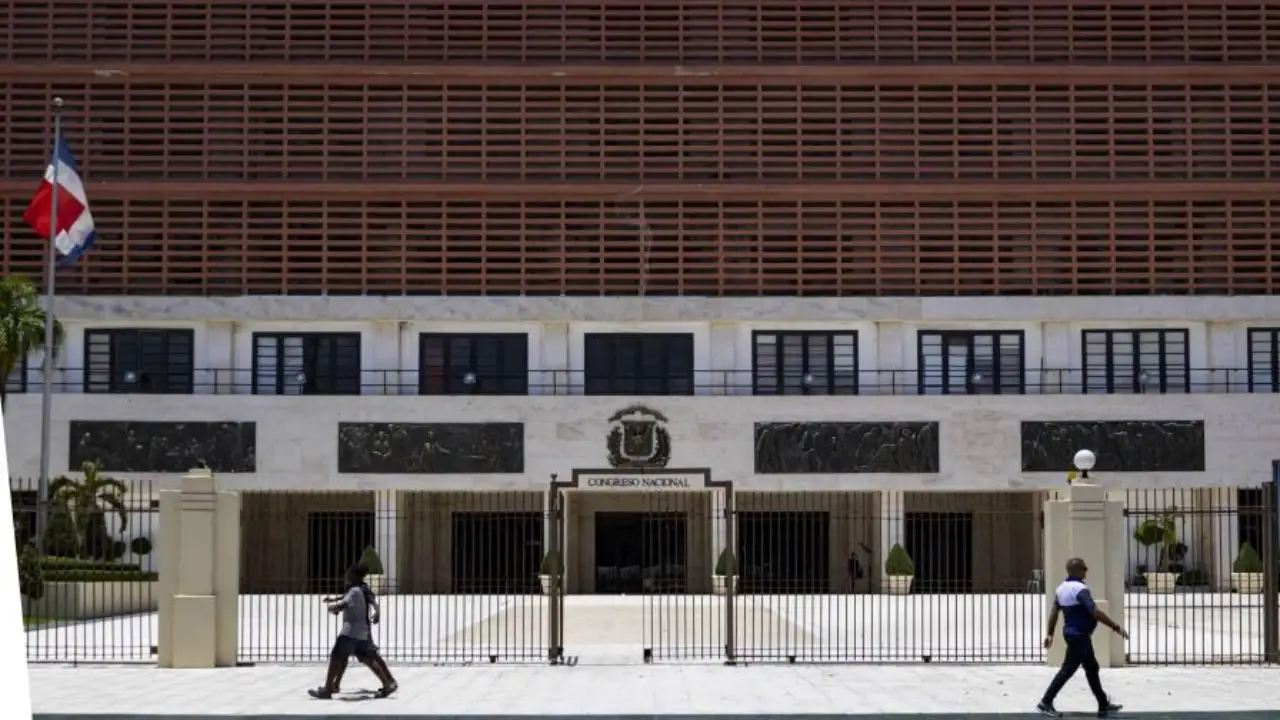 Código Penal: 20 años de cárcel por violación, pero se reduce a la mitad si ocurre en la pareja 1 Camara Diputado FE