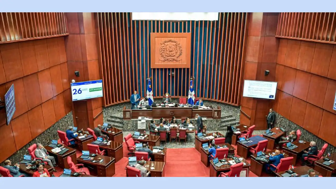 Legisladores aprueban sin leer FE