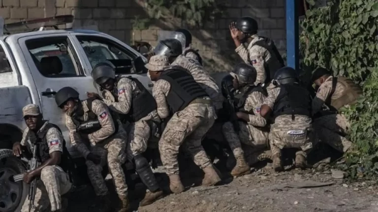 HAITÍ: Incautan 5,000 cartuchos y armas e hieren a un bandolero