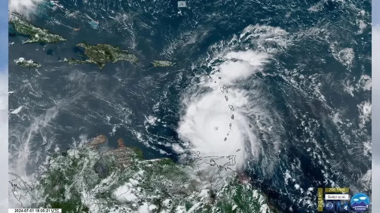 Beryl se dirige a Jamaica como un huracán de la mayor categoría, 5 1 Beryl se dirige a Jamaica como un huracán de la mayor categoría, 5