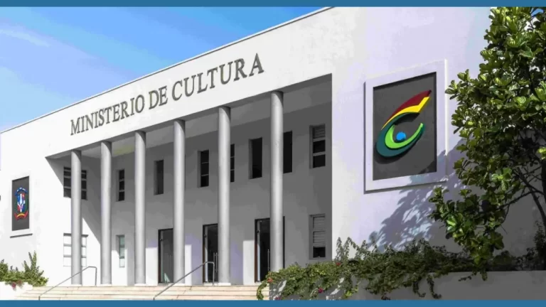 Cultura prohíbe lenguaje vulgar y apología al crimen en medios