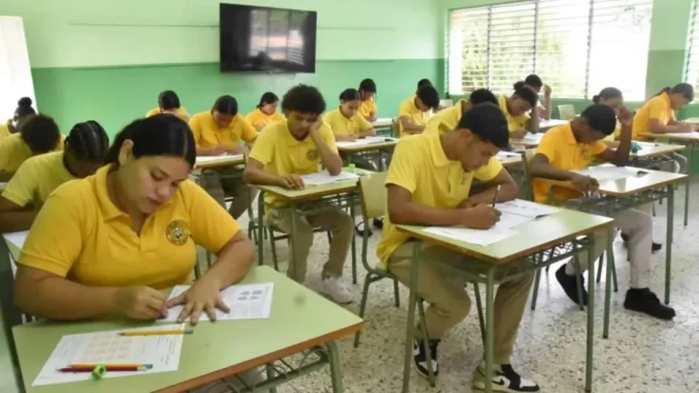 El 74 % de los estudiantes aprobó primera convocatoria de Pruebas Nacionales, según Educación 1 El 74 % de los estudiantes aprobó primera convocatoria de Pruebas Nacionales, según Educación