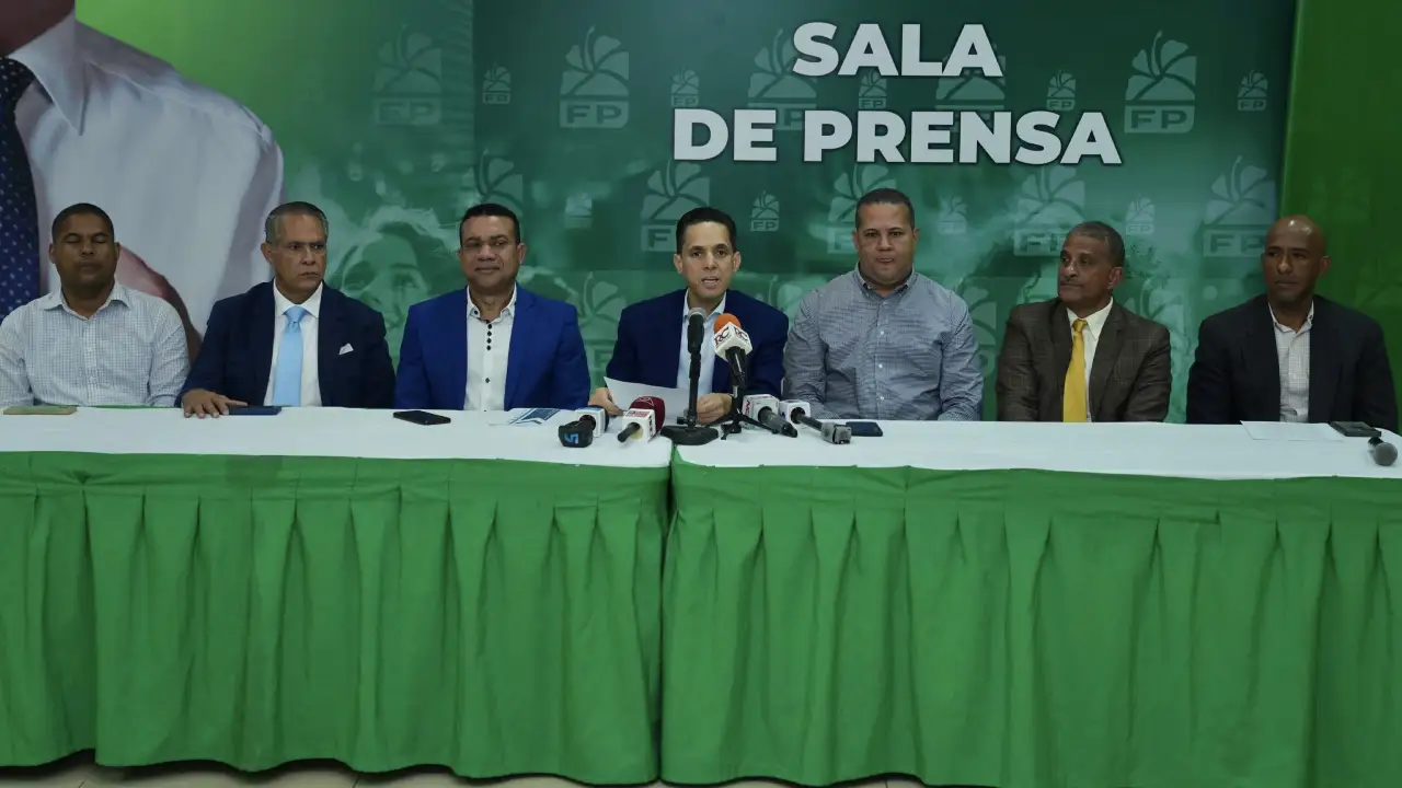 FP y PLD denuncian incremento apagones; culpan al Gobierno 1 FP y PLD electricidad FE