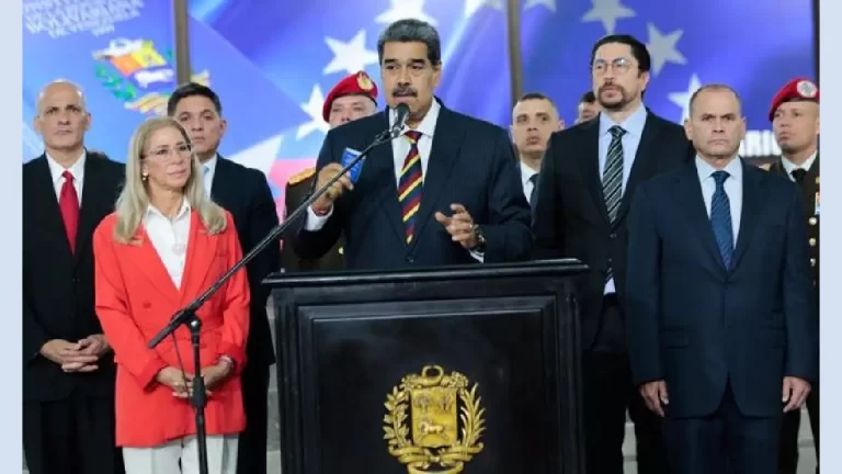 Maduro descarta negociar y pide opositora Machado se entregue