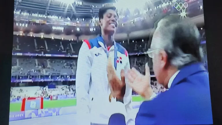 Marileidy Paulino: Galardonada con Oro Olímpico por Luisín Mejía en París 2024