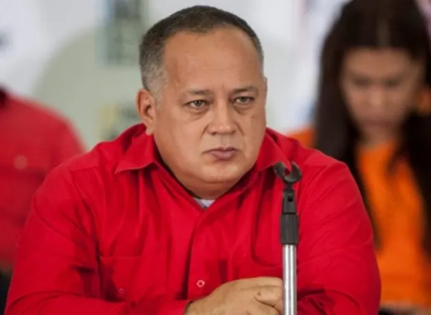 (Vídeo) Diosdado Cabello a RD: “Yo te agarro en la bajadita, los que tenemos petróleo somos nosotros” 1 (Vídeo) Diosdado Cabello a RD: “Yo te agarro en la bajadita, los que tenemos petróleo somos nosotros”