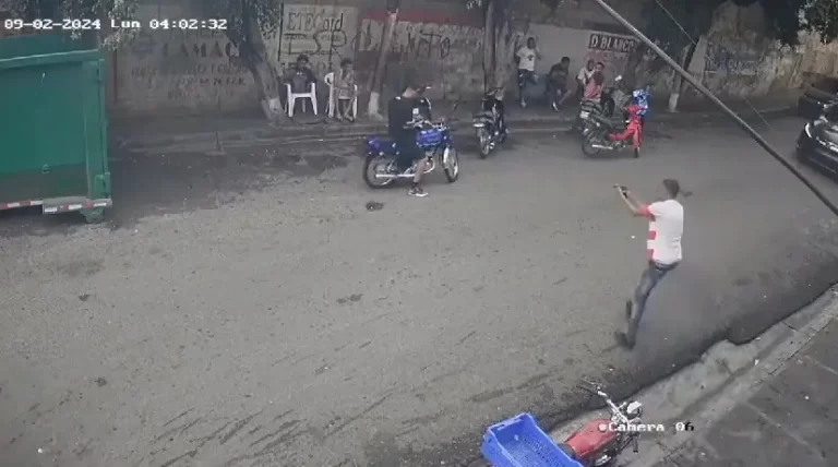(Vídeo) muestra cómo varias personas son tiroteadas en San Francisco de Macorís 1 (Vídeo) muestra cómo varias personas son tiroteadas en San Francisco de Macorís