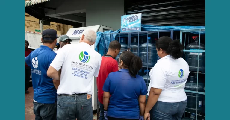 Pro Consumidor comienza a decomisar botellones de agua expuestos al sol