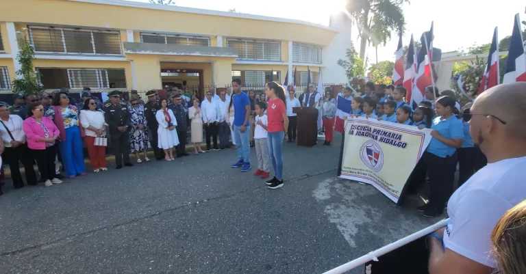 Video – Hermanos recitan poema: Juan Pablo Duarte